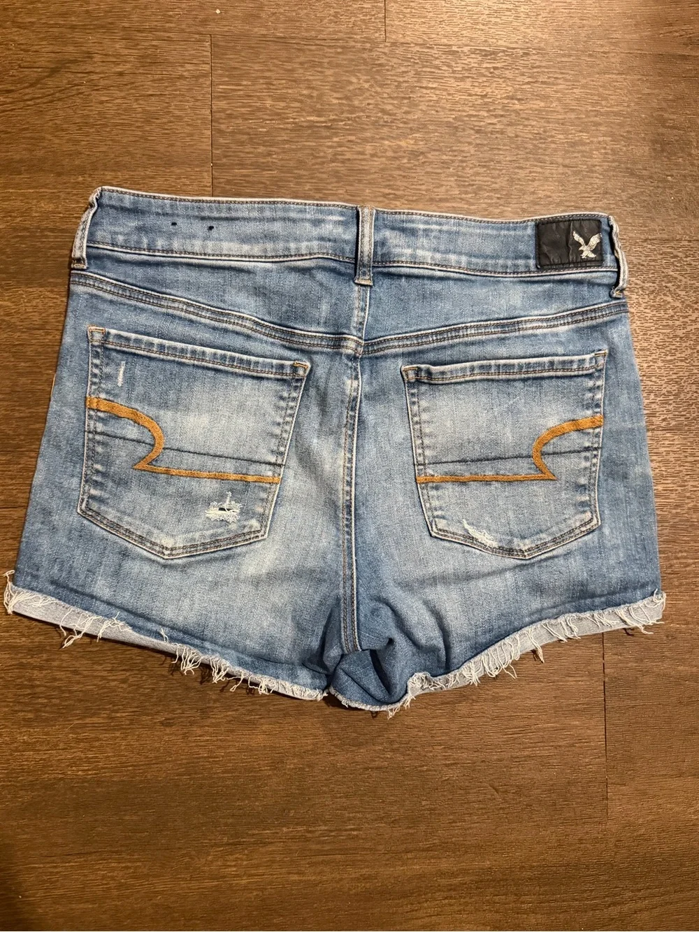 American Eagle Super Stretch Distressed Denim Shorts NWOT | Size 12
